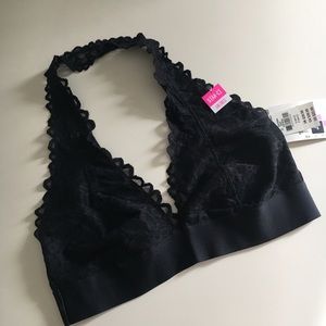 NWT VICTORIAS SECRET HALTER BLACK LACE BRALETTE